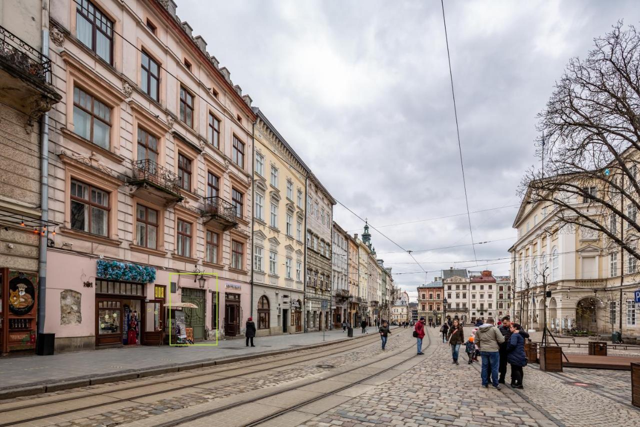 Rynok Square *